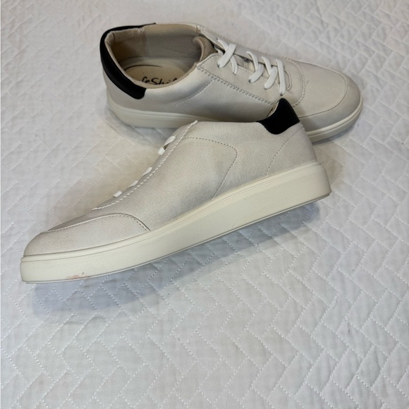 Off White LifeStride  Fashion Sneakers - Picture 5 of 6